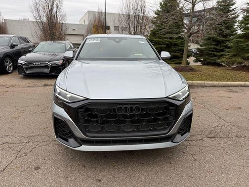 2025 Audi Q8 55 Premium Plus