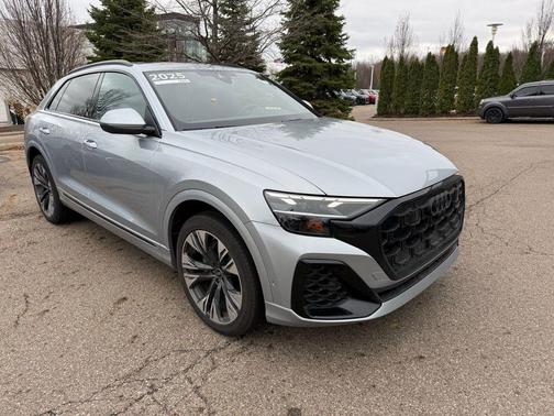 2025 Audi Q8 55 Premium Plus