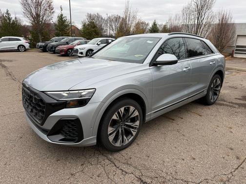 2025 Audi Q8 55 Premium Plus