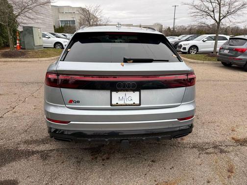 2025 Audi Q8 55 Premium Plus