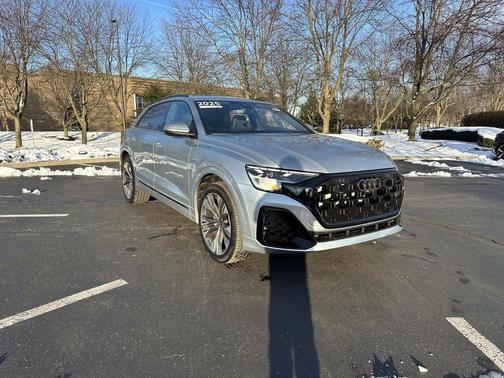 2025 Audi Q8 55 Premium Plus