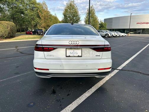 2023 Audi A8 L 55 TFSI quattro Tiptronic