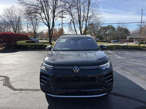 2026 Volkswagen Tiguan 2.0T SEL R-Line 4MOTION