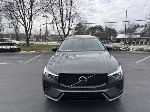 2026 Volvo XC60 B5 Ultra