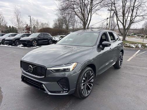 2026 Volvo XC60 B5 Ultra