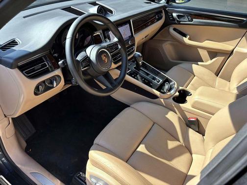 2022 Porsche Macan S