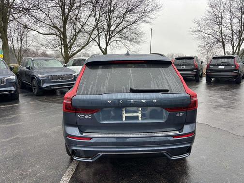 2026 Volvo XC60 B5 Ultra