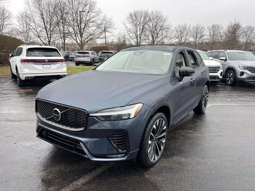 2026 Volvo XC60 B5 Ultra