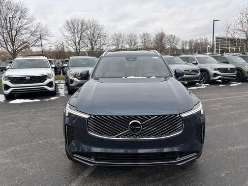 2026 Volvo XC90 B5 Plus 7-Seater