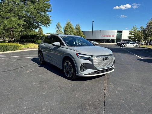 2022 Audi e-tron Premium