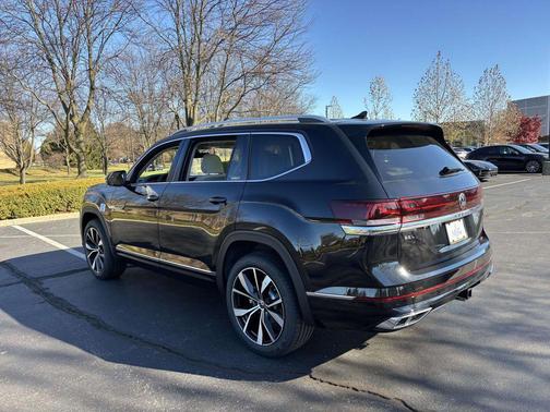 2026 Volkswagen Atlas 2.0T SEL Premium R-Line 4MOTION