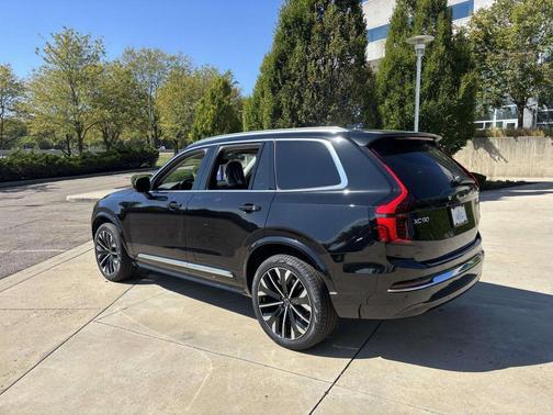 2026 Volvo XC90 B6 Plus 7-Seater