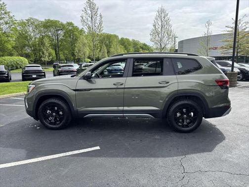 2025 Volkswagen Atlas 2.0T Peak Edition