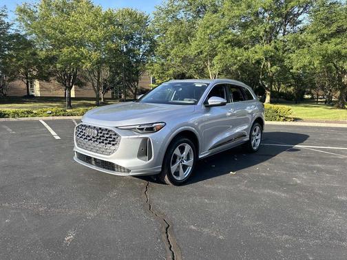 2025 Audi Q5 Premium Plus