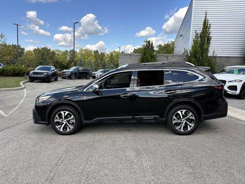 2022 Subaru Outback Touring XT