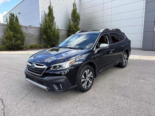 2022 Subaru Outback Touring XT