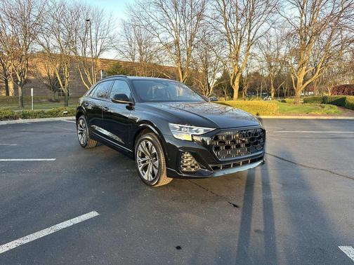 2026 Audi Q8 55 Premium Plus