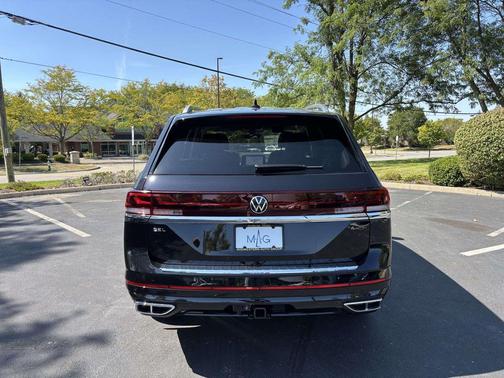 2026 Volkswagen Atlas 2.0T SEL Premium R-Line 4MOTION