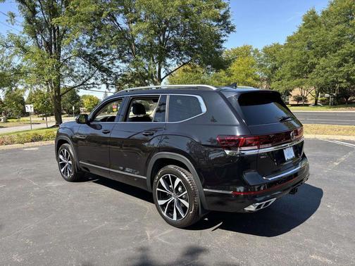 2026 Volkswagen Atlas 2.0T SEL Premium R-Line 4MOTION