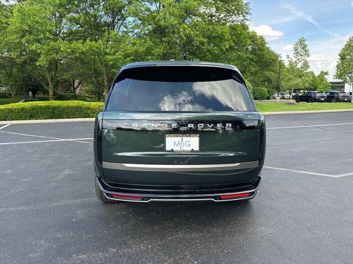 2025 Land Rover Range Rover P530 SE