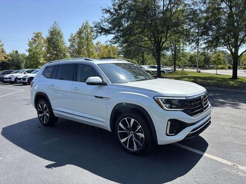 2026 Volkswagen Atlas 2.0T SEL Premium R-Line 4MOTION