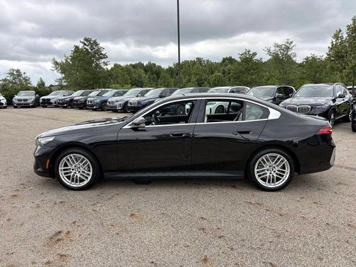 2025 BMW 530 i xDrive