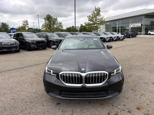 2025 BMW 530 i xDrive
