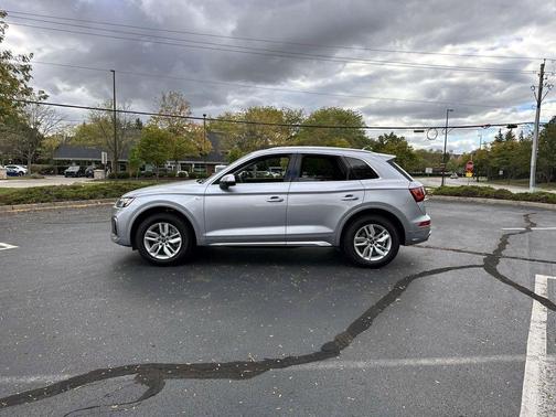 2023 Audi Q5 45 S line Premium