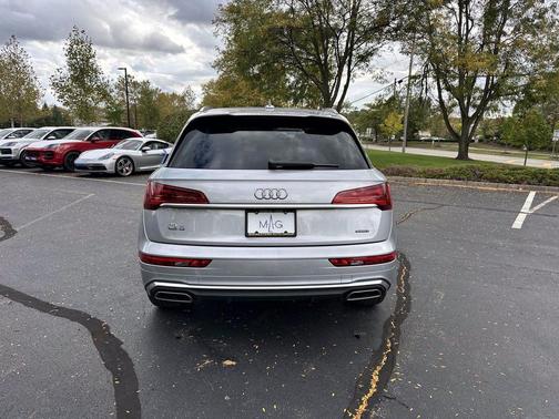 2023 Audi Q5 45 S line Premium