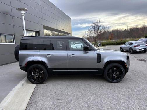 2022 Land Rover Defender 110 X-Dynamic HSE