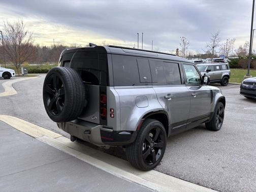 2022 Land Rover Defender 110 X-Dynamic HSE