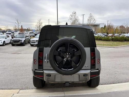 2022 Land Rover Defender 110 X-Dynamic HSE