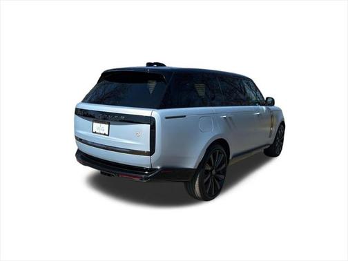 2025 Land Rover Range Rover P615 SV