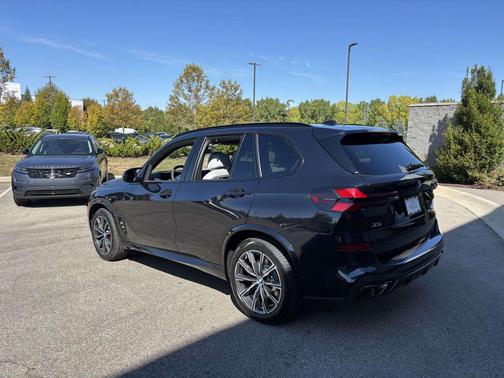 2026 BMW X5 M60i