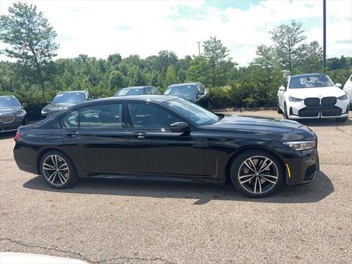 2022 BMW 750 i xDrive