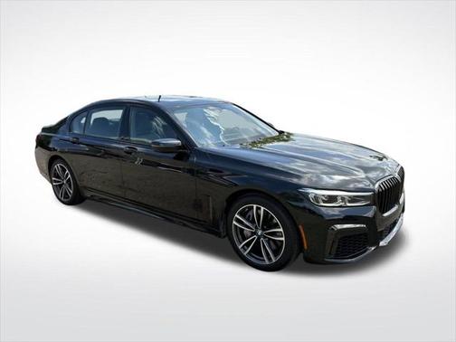 2022 BMW 750 i xDrive