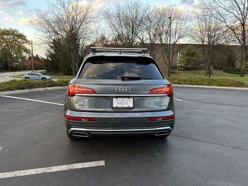 2022 Audi Q5 45 S line Premium Plus