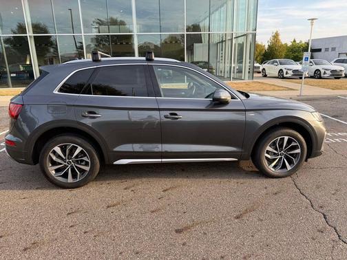 2022 Audi Q5 45 S line Premium Plus