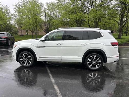 2025 Volkswagen Atlas 2.0T SEL Premium R-Line 4MOTION