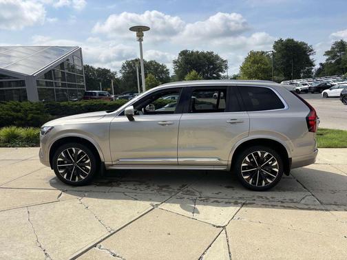 2026 Volvo XC90 B6 Plus 6-Seater