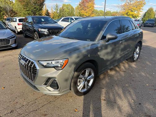 2021 Audi Q3 45 S line Premium