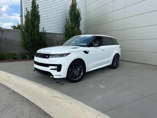 2025 Land Rover Range Rover Sport SE