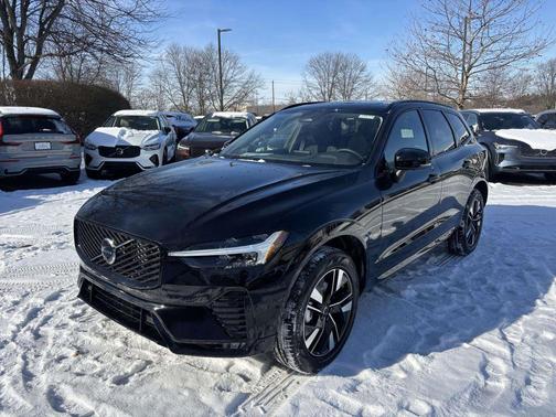 2026 Volvo XC60 B5 Plus