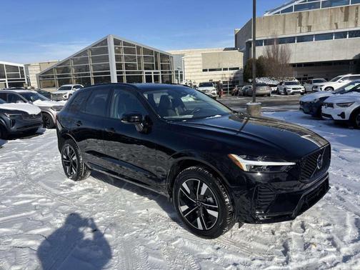 2026 Volvo XC60 B5 Plus