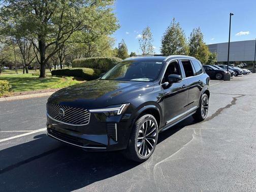 2026 Volvo XC90 B6 Plus 7-Seater