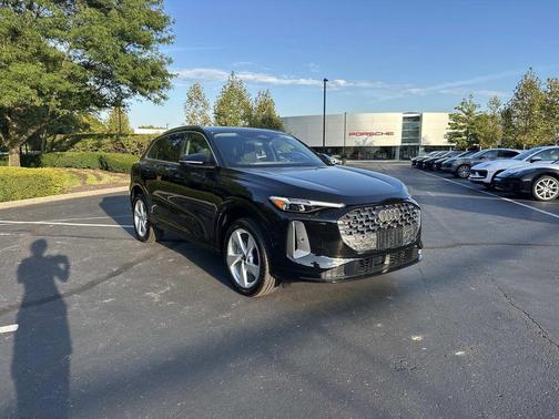 2025 Audi Q5 Premium Plus