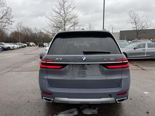 2026 BMW X7 xDrive40i