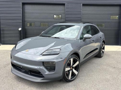2025 Porsche Macan 4