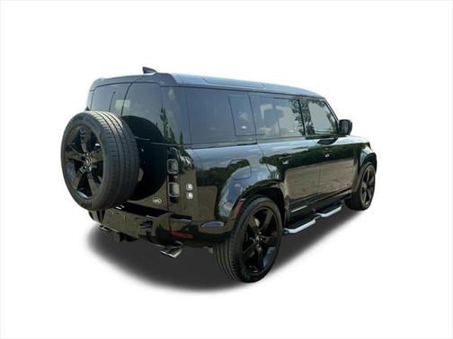 2023 Land Rover Defender 110 V8