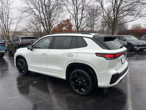 2026 Volkswagen Tiguan 2.0T SE R-Line Black 4MOTION